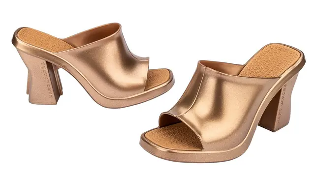 Koleksi Kolaborasi Ikonik Kedua Melissa dan Marc Jacobs hadir di Indonesia. dok. Melissa