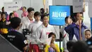 Para atlet junior senam melakukan defile saat pembukaan Kejuaraan Junior Senam Artistik Asia ke-15 di Istora Senayan, Jakarta, Rabu (25/4). Di ajang ini, Indonesia menurunkan 10 atlet, lima putra dan lima putri. (Liputan6.com/Helmi Fithriansyah)