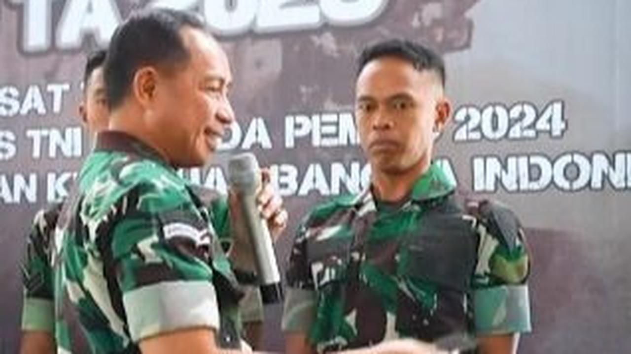 Kasad Berikan Penghargaan