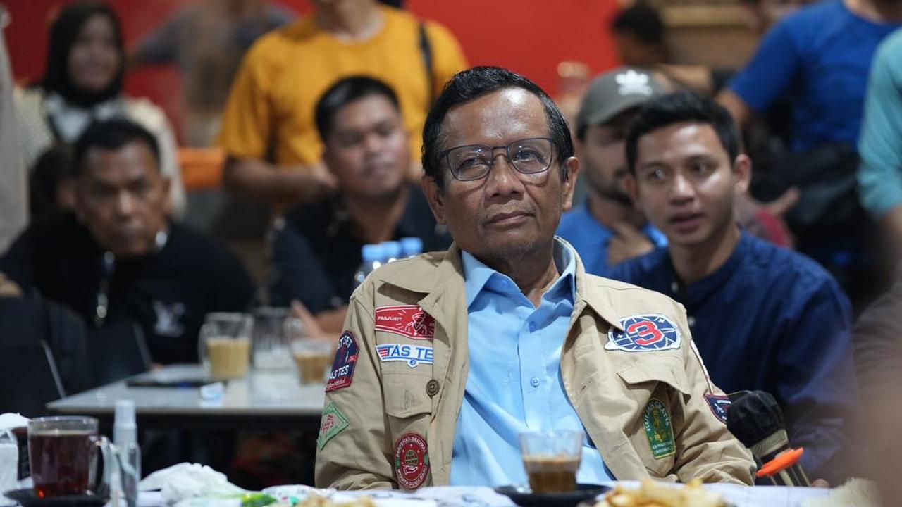 VIDEO: Mahfud Pernah Dilobi Perpanjang Jabatan Jokowi, Skenario Sehari Diketok Ubah UUD