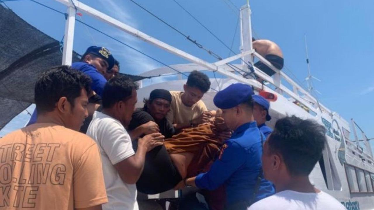 Tahukah Anda? Satpolairud Dompu Berhasil Evakuasi Ibu Hamil yang Kontraksi di Tengah Laut