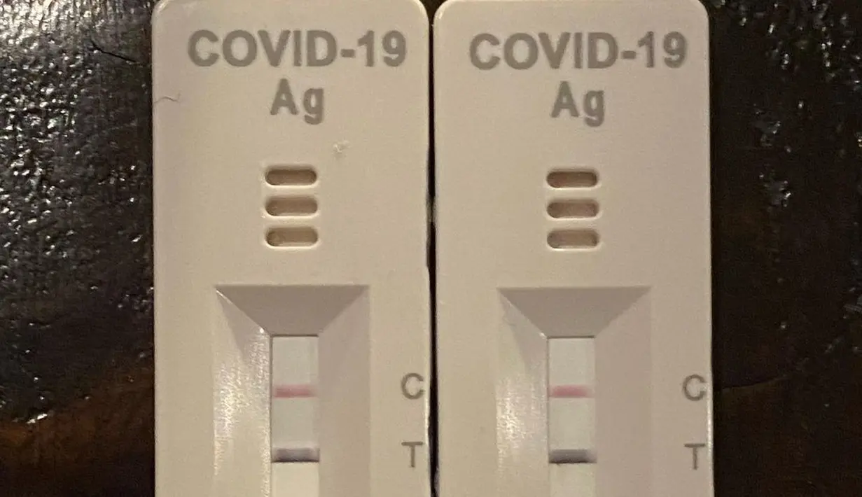 Nirina Zubir dan Ernest Cokelat (Instagram/nirinazubir_)