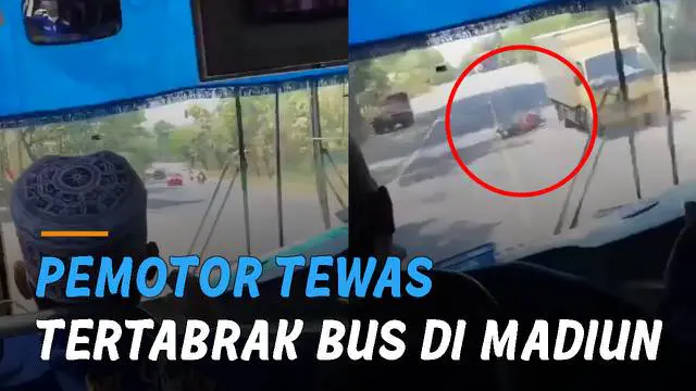 Detik-detik terjadinya kecelakaan bus yang menewaskan seorang pemotor terekam seorang penumpang.