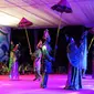 Tarian asal Sumbawa Besar saat pembukaan Festival Senggigi 2016 di Pantai Senggigi, Lombok Barat, NTB. (Liputan6.com/Hans Bahanan)