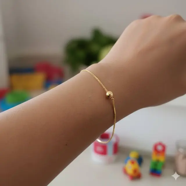 Gelang Emas Tipis untuk Ibu Rumah Tangga