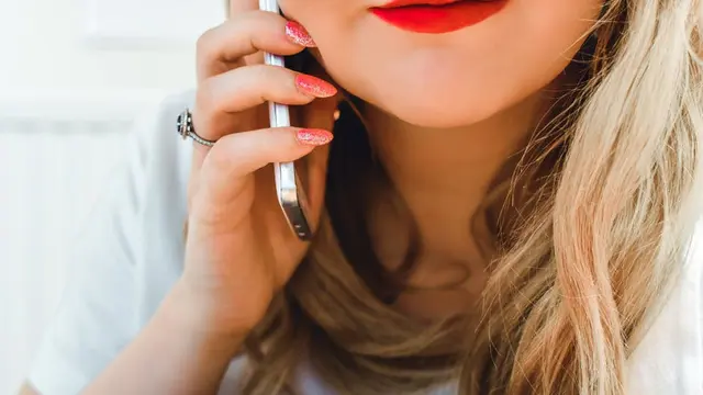 5 Cara Biar Tetap Kalem Saat Pacar Belum Sempat Menemuimu