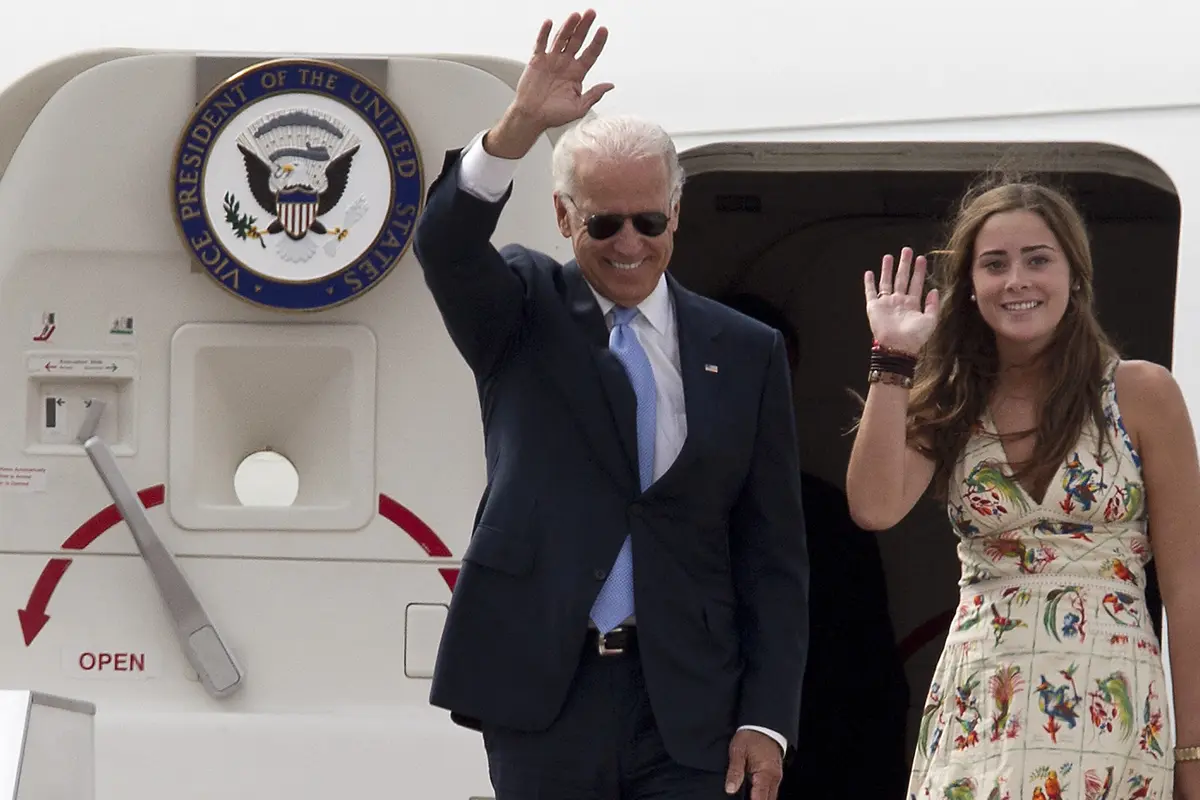 Joe Biden dan Naomi Biden