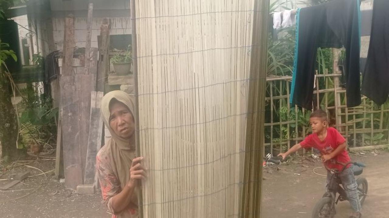 Kerajinan Krey Sawit Lebak: Mengubah Limbah Pelapah Jadi Harapan, Memutus Rantai Kemiskinan