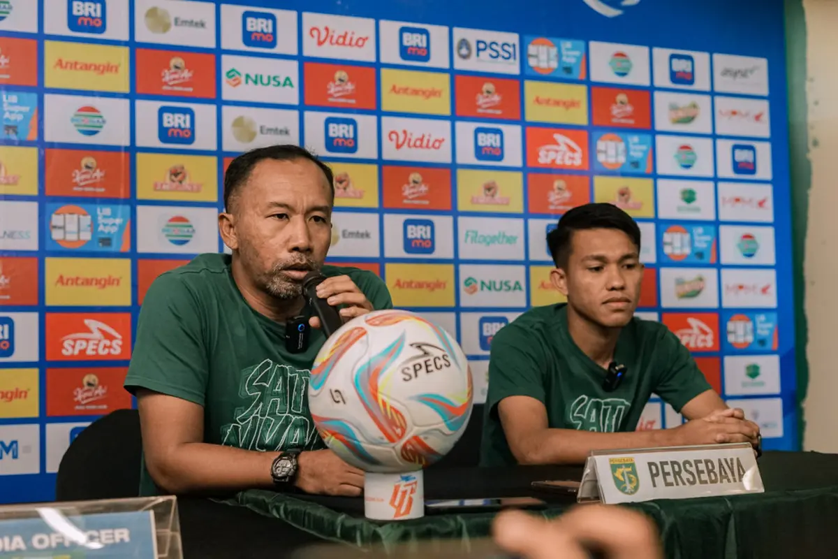 Pelatih sementara Persebaya Uston Nawawi. (Istimewa)