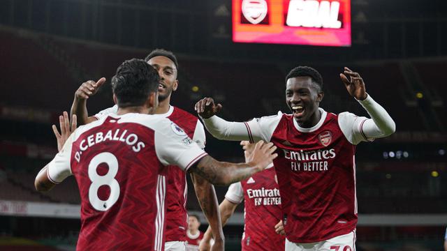 Gol Eddie Nketiah Antar Arsenal Bungkam West Ham 2-1