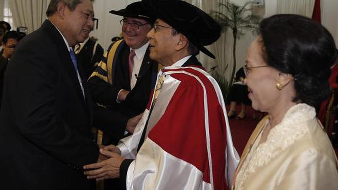 Presiden SBY hadiri penganugerahan gelar DR HC Wapres Boediono