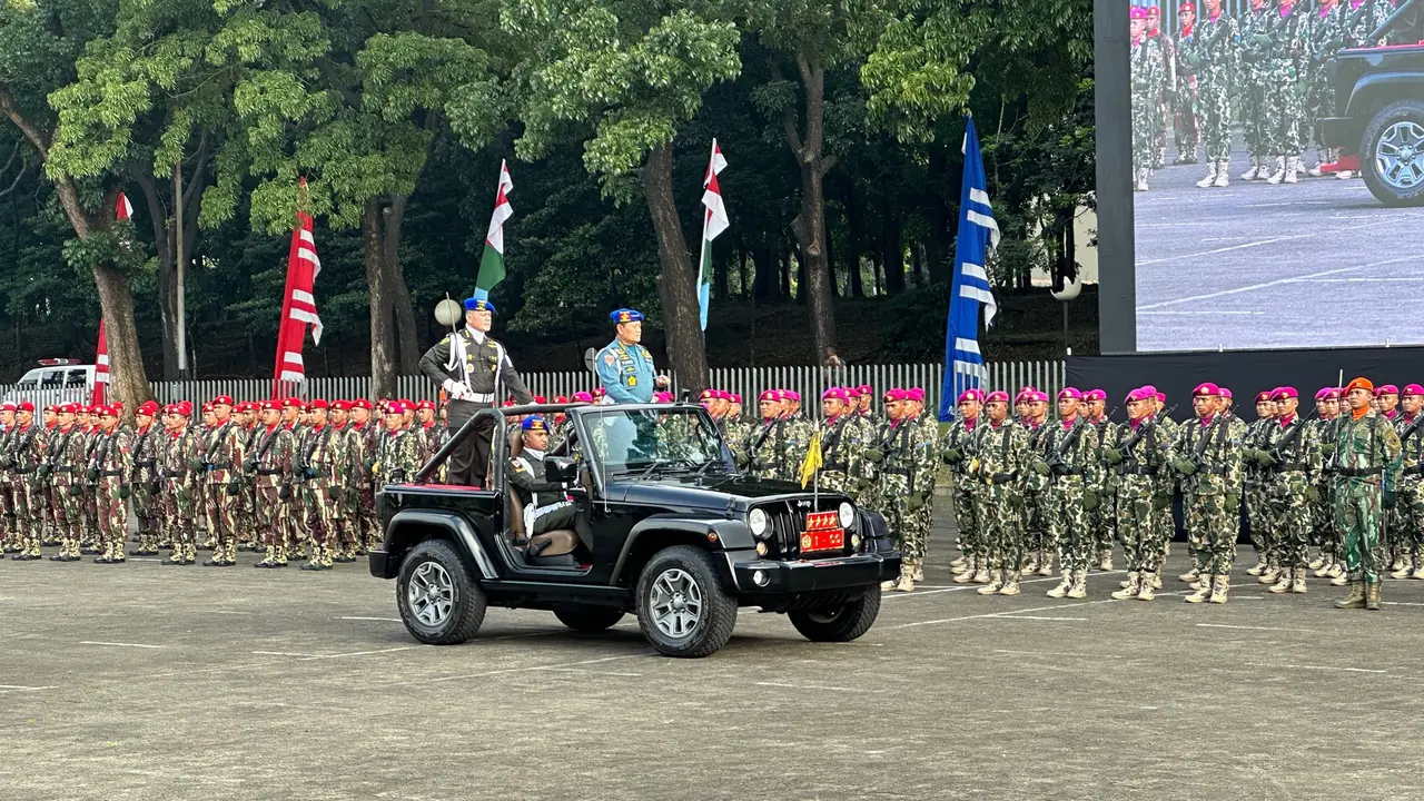 Panglima TNI Laksamana Yudo Margono memimpin upacara pembukaan gelar Operasi Penegakan Ketertiban (Gaktib) dan Yustisi POM TNI Tahun Anggaran 2023, Jakarta Timur, Rabu (8/3/2023).