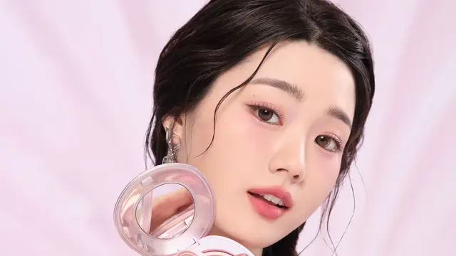 Inspirasi Kado Akhir Tahun, Holiday Glow Kit barenbliss untuk Tampilan Glowing Tanpa Ribet