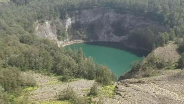 Taman Nasional Kelimutu