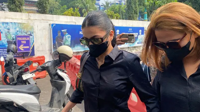 Ratu Sofya Laporkan Produser Film ke Polda Metro Jaya Atas Dugaan Pencemaran Nama Baik