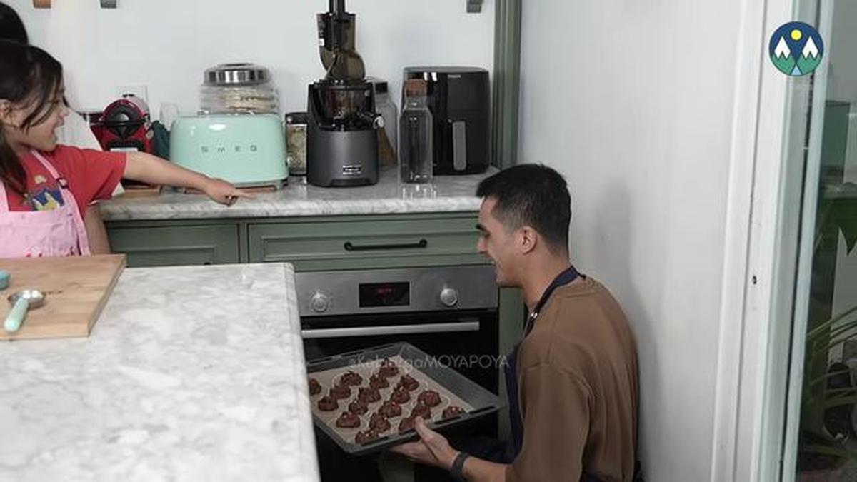 7 Potret Dapur Rumah Ricky Harun dan Herfiza, Perpaduan Modern dan Natural