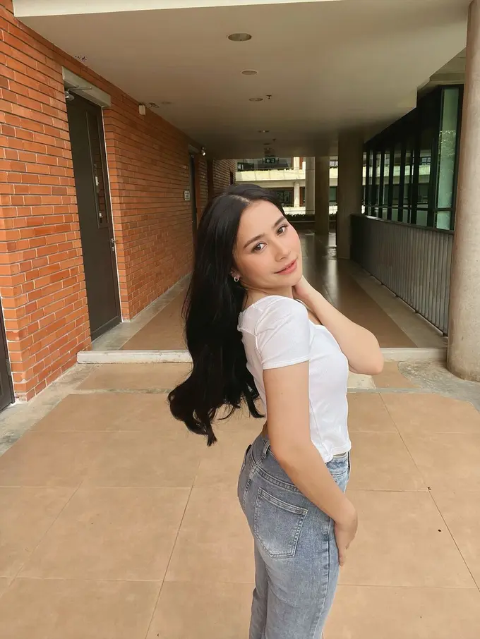 Prilly Latuconsina (Instagram/prillylatuconsina96)