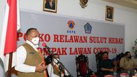 Ketua Satgas COVID-19 Ganip Warsito meninjau Posko Relawan Sulut Hebat Kompak Lawan COVID-19 di Kota Manado, Sulawesi Utara, Sabtu (9/10/2021). (Dok BNPB)