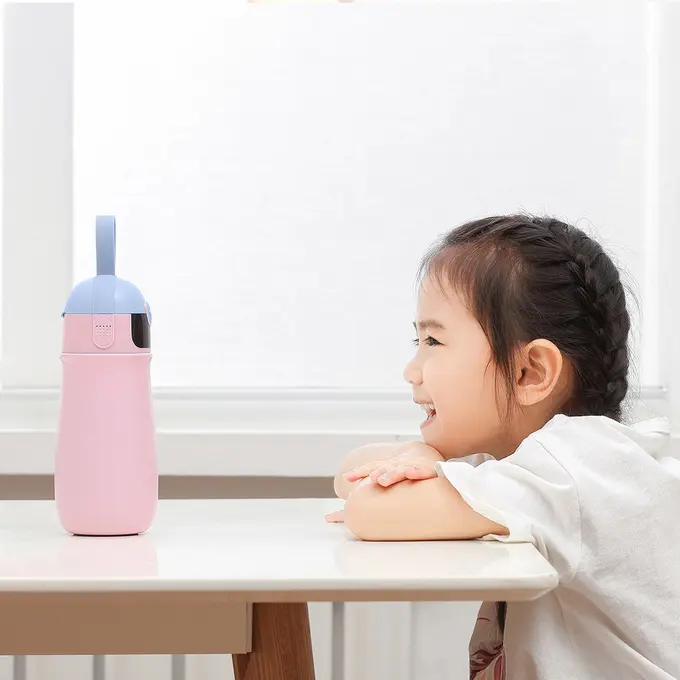 Smart Bottle, Cara Menyenangkan Mengingat Si Kecil Minum Air Putih