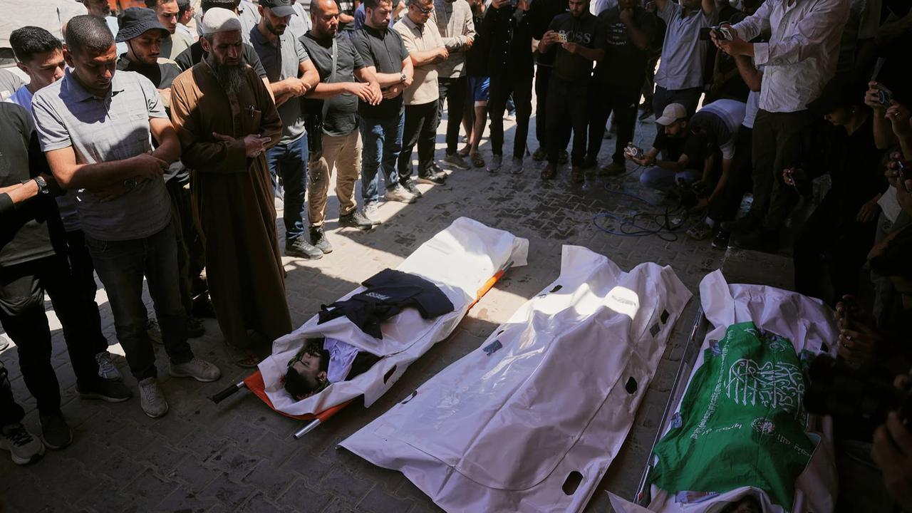 FOTO: Jurnalis Al Jazeera Tewas dalam Serangan Udara di Gaza