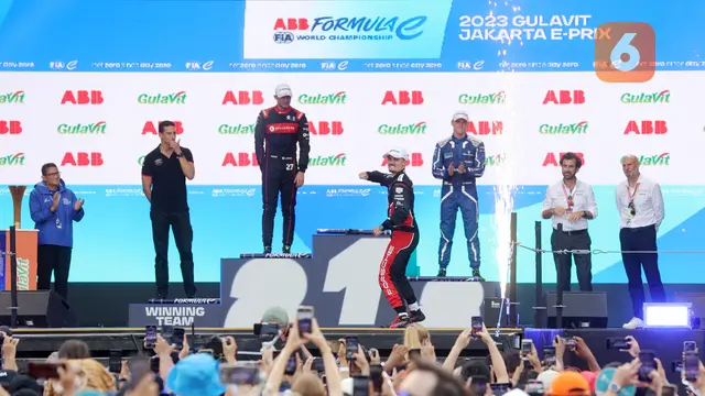 Pembalap TAG Heuer Porsche Formula E Team, Pascal Wehrlein