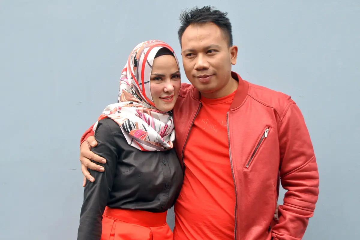 [Bintang] Vicky Prasetyo dan Angel Lelga