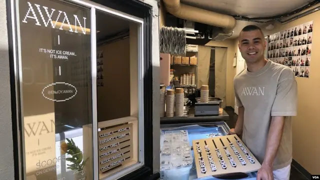Zen Ong, salah satu pendiri AWAN di West Hollywood, California (dok: VOA/Dhania Iman)