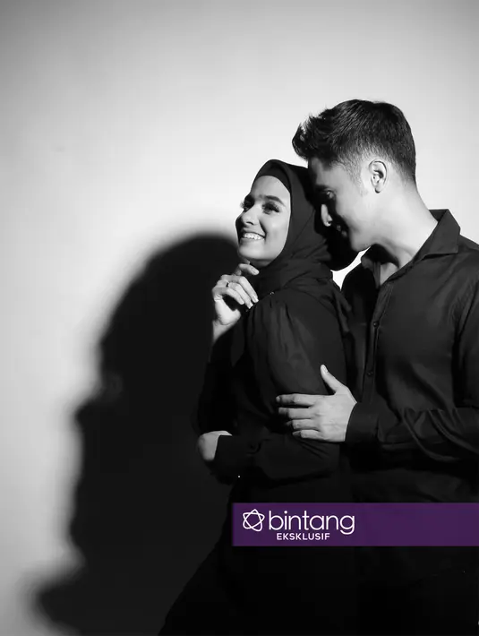 Sonya sekarang ini sedang menyusui anak pertamanya, Shaila Azzahra Kurniawan. Setelah anaknya berusia dua tahun, dan bisa ditinggal sang suami membebaskan Sonya untuk kembali menekuni kariernya. (Adrian Putra/Bintang.com)