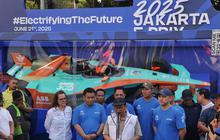 Kunjungi Pameran Replika Mobil Balap Formula E, Gubernur Pramono Ajak Warga Meriahkan Jakarta E-Prix 2025