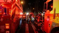 Dinas Pemadam Kebakaran New York di sekitar tempat kejadian ledakan kawasan Chelsea. (Sumber Reuters)