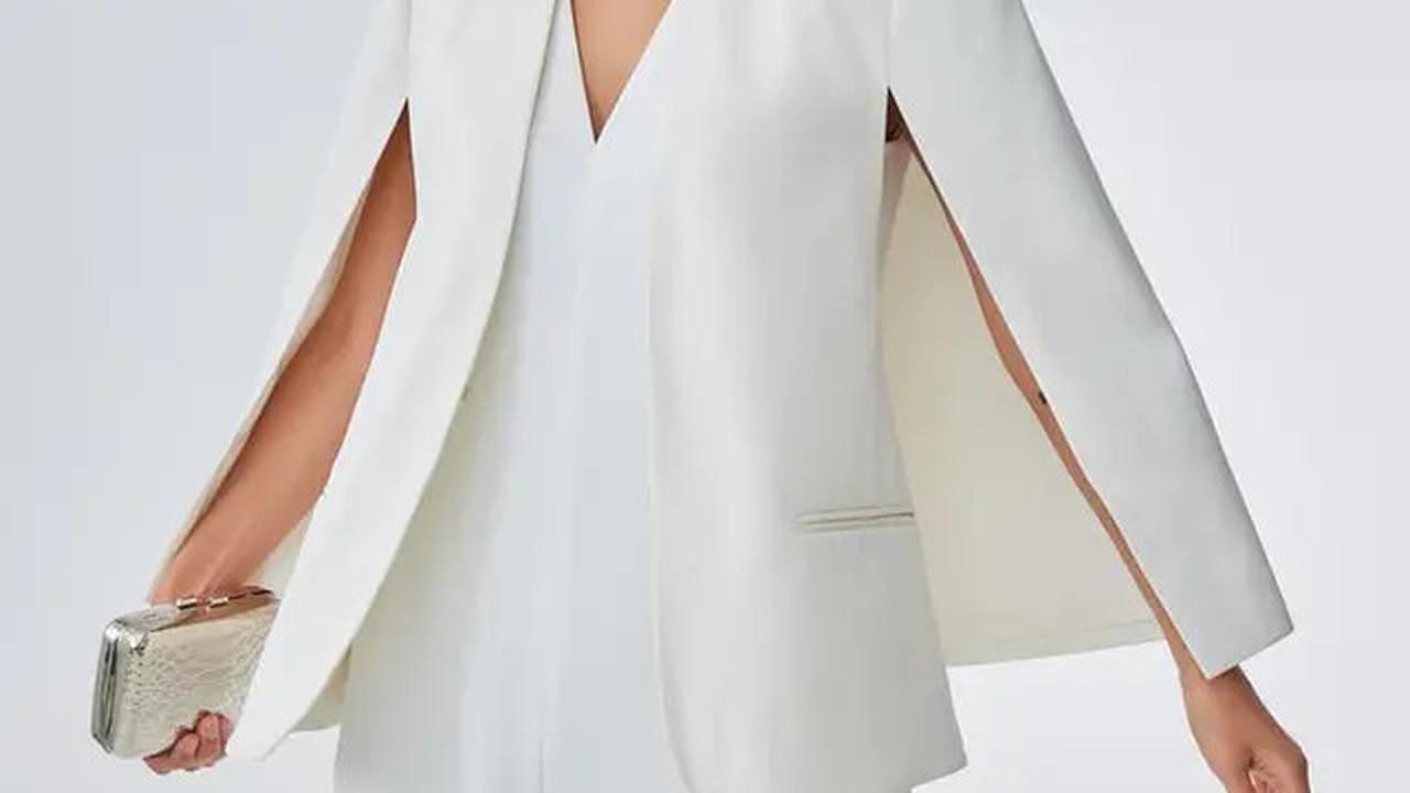 5 Inspirasi Model Jas Wanita Modern dan Elegan untuk April 2025