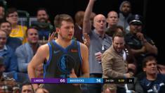 Berita Video Aksi- Aksi Stepbacks Keren dari Luka Doncic di NBA
