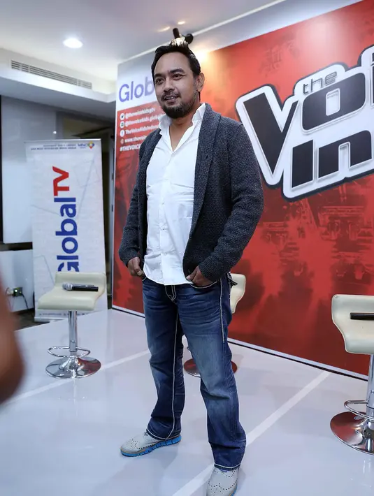 Bebi Romeo juga membiasakan dirinya agar  dapat mengontrol ucapan dan komentar-komentar pedasnya. Ia juga melakukan hal yang berbeda demi para kontestannya yang masih anak-anak. (Nurwahyunan/Bintang.com)