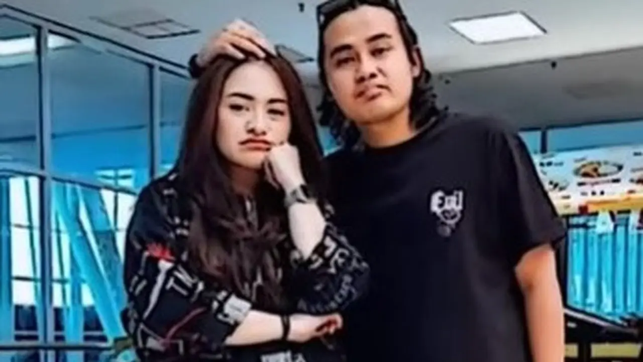 [Fimela] Nathalie Holscher dan Yogi Ilham