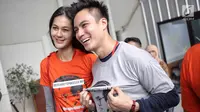 Pasangan Baim Wong dan Paula Verhoeven hadir memberikan dukung kepada Tio Pakusadewo dalam sidang lanjutan pembacaan pledoi di Pengadilan Negeri Jakarta Selatan, Jalan Ampera Raya, Jakarta, Kamis (28/6). (Liputan6.com/Faizal Fanani)