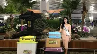 Pose Dinda Syarif Transgender Indonesia di Kontes Kecantikan Thailand