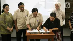 Acara serah terima disaksikan langsung mantan Menteri Kesehatan, Nila Moeloek. (Liputan6.com/Faizal Fanani)