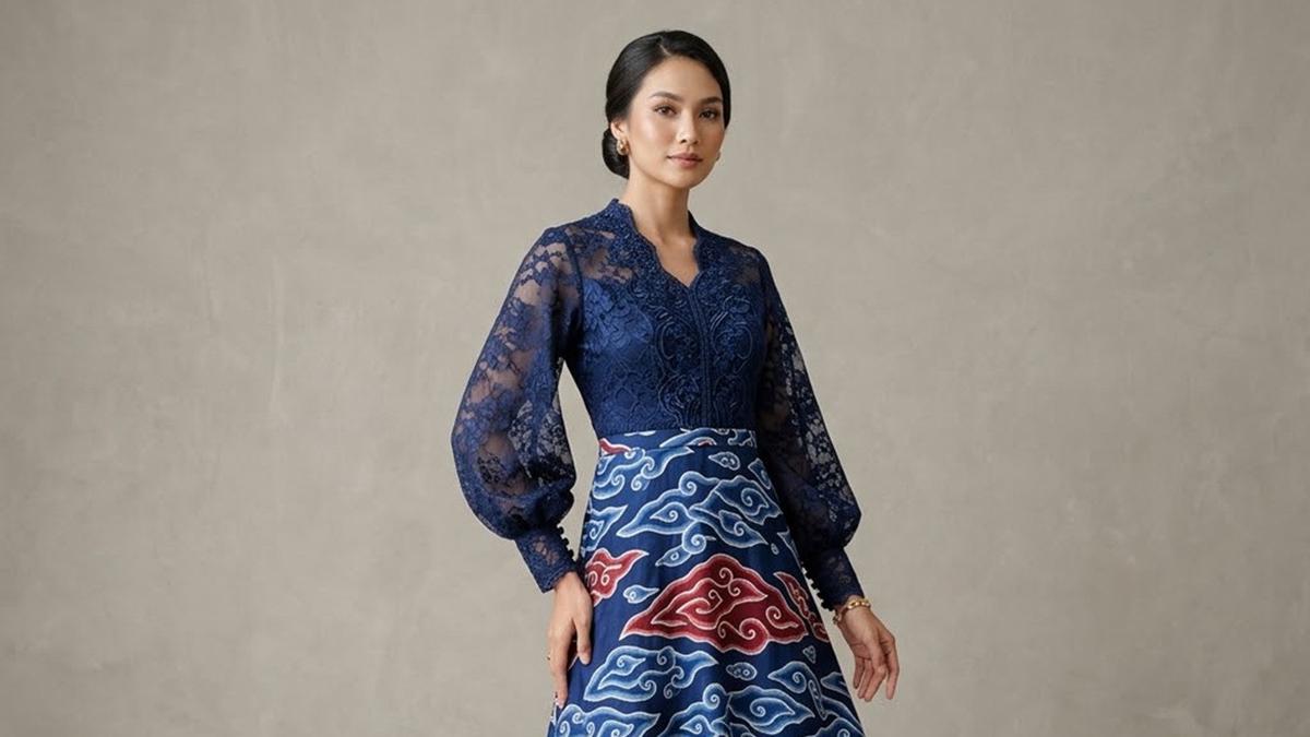 8 Model Long Dress Brokat Kombinasi Batik Modern Lengan Bishop untuk Rayakan Kemerdekaan 17 Agustus 1945 HUT RI Ke-81
