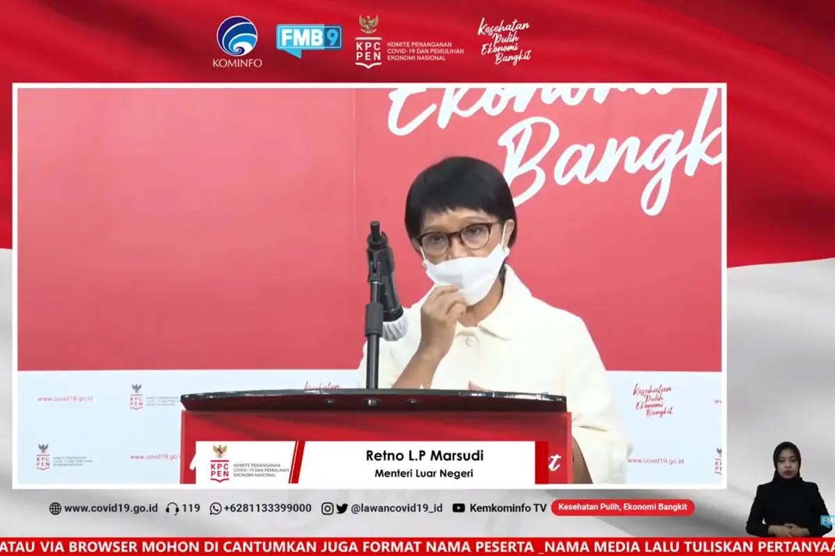 Menlu Retno Marsudi memberi kabar mengenai vaksin Sinovac dari China dan vaksin lainnya.