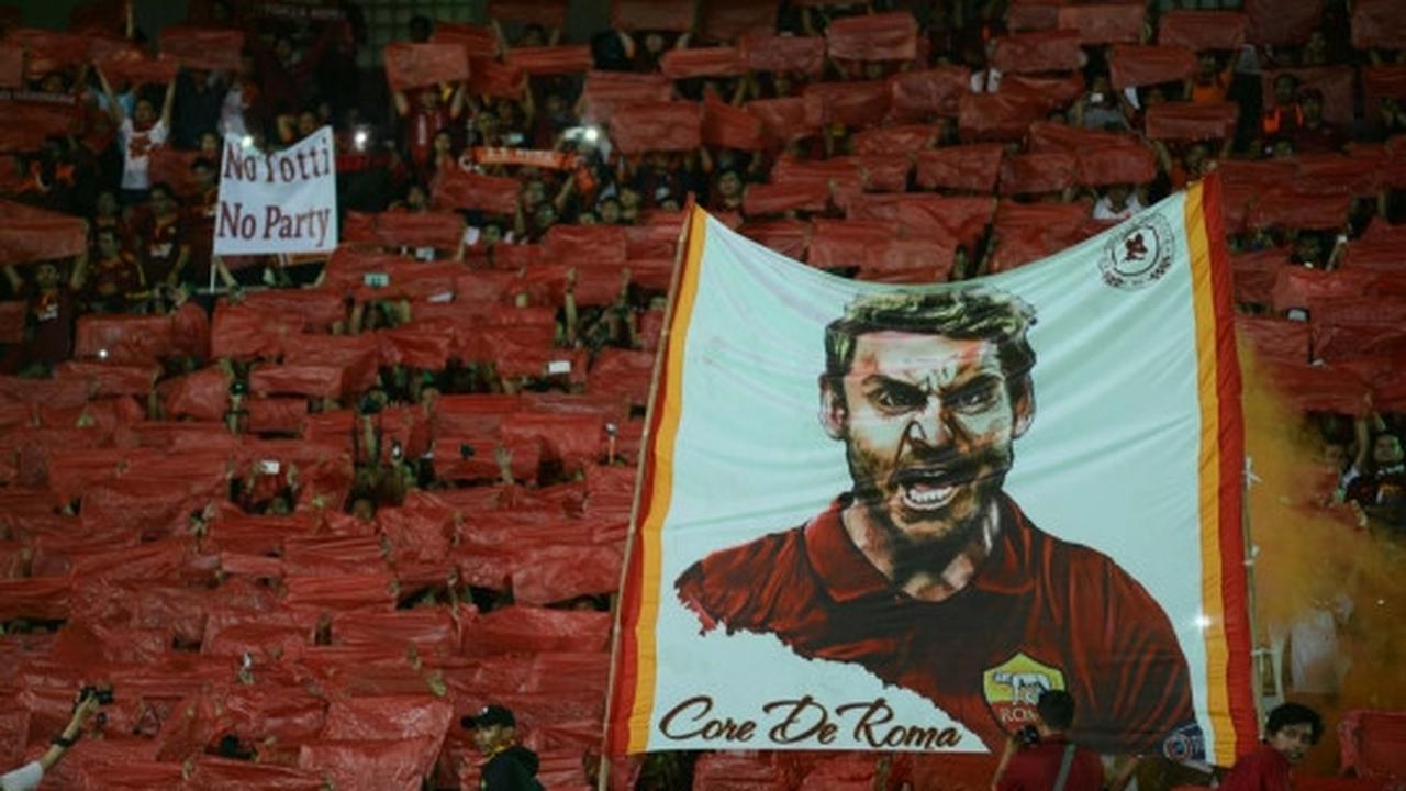 Aksi Totti dkk di laga AS Roma Indonesia Day 2015