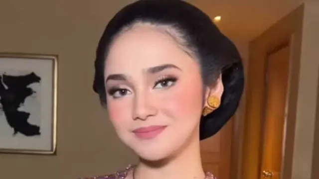Detail Kebaya Syifa Hadju di Acara Ngunduh Mantu Al & Alyssa/Instagram @fadlan_indonesia