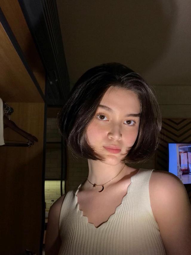 7 Potret Jubilee Marisa, Penyanyi yang Dikabarkan Jadi Kekasih Bio One