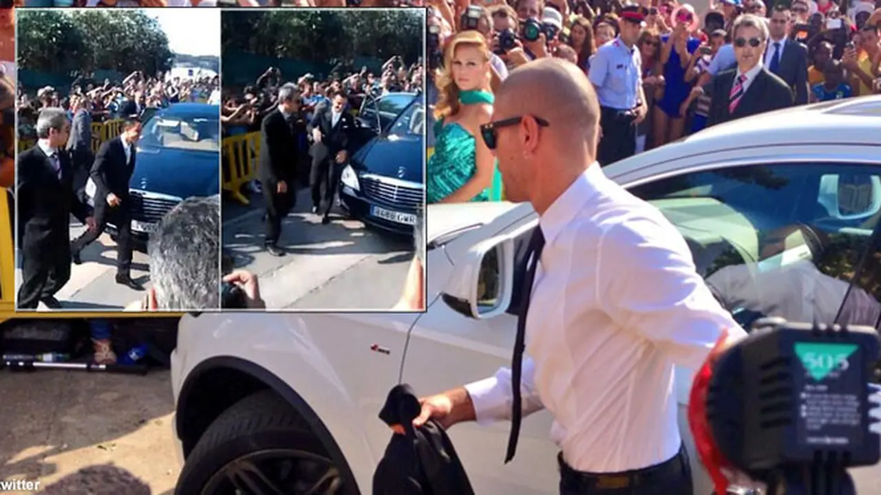 iniesta-nikah-130713c.jpg