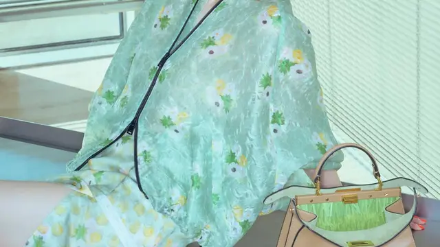 Makin Fresh Jelang Akhir Tahun, Song Hye Kyo Tampil Berani dengan Rambut Extreme Bob