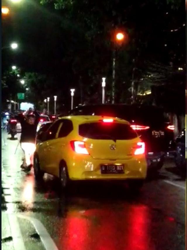 Viral Video Pengemudi Fortuner Rusak Mobil Brio di kawasan Office 8 Senopati, Jakarta Selatan (Jaksel)