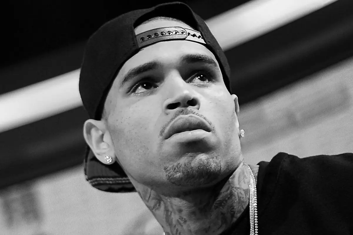 [Bintang] Chris Brown