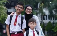 Outfit Kasual dan Nyaman Zee Zee Shahab Ketika Antar Anak Sekolah di Hari Pertama Ajaran Baru