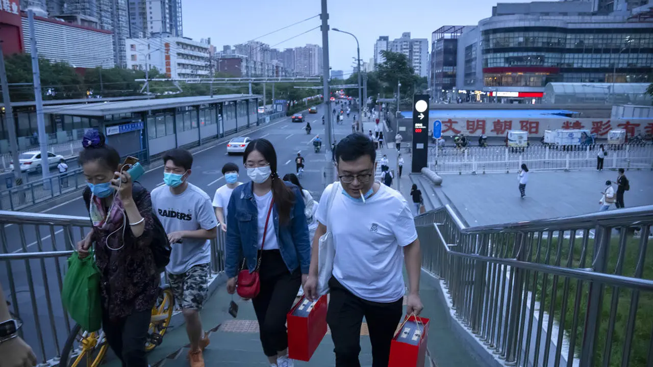 Cegah Kenaikan Kasus COVID-19, China Perketat Pembatasan
