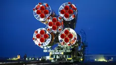 Pesawat ruang angkasa Soyuz untuk pemberangkatan ke Stasiun Luar Angkasa Internasional ( ISS ) saat berada di Baikonur kosmodrom, Kazakhstan, (16/3). Proyek penerbangan ini dinamakan Soyuz TMA - 20M. (REUTERS / Shamil Zhumatov)