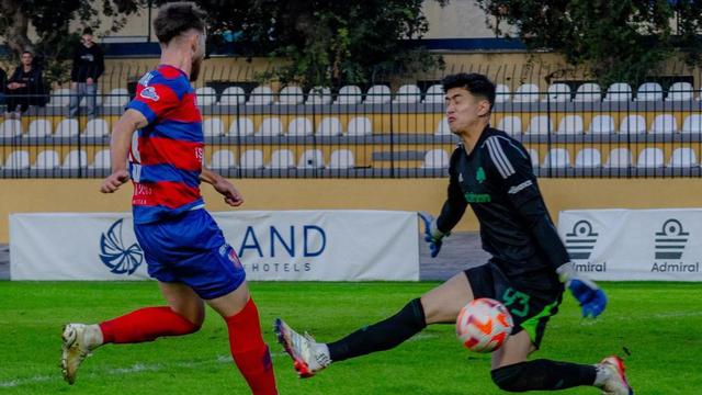 Cyrus Margono, kiper Panathinaikos B berdarah Indonesia.
